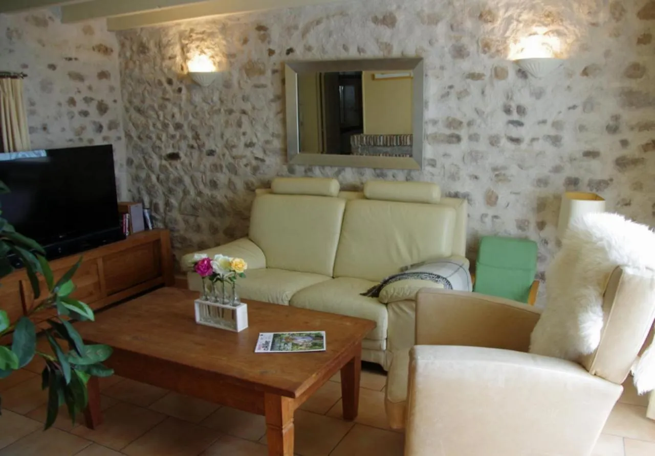 Gte Avec Piscine Sainte Anne Villa Ygrande Holiday home